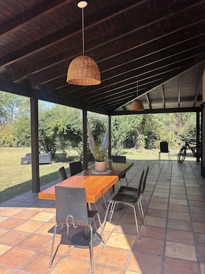 Outdoor dining - Vrbo Property (Lobos)