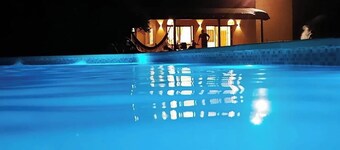 Modern Country House in front of Araucaria Polo in Sdor Maria, Lobos with breakfast