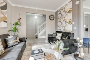 Apartment (3 Bedrooms) | Interior - Free Parking! Townhome 3 Mi to Dtwn Rochester (Rochester)