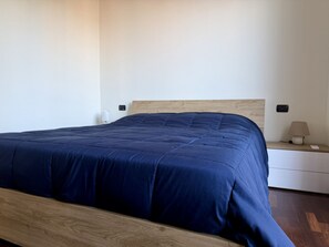 2 bedrooms, free WiFi, bed sheets - Melinda’s Beach House (Imperia)