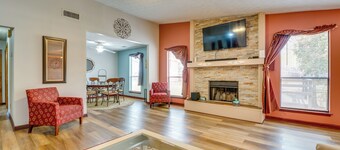 Quiet Decatur Retreat: Shop, Dine & Hike!