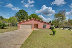 House (2 Bedrooms) | Interior - Quiet Decatur Retreat: Shop, Dine & Hike! (Decatur)