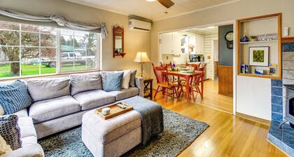 Walk to Twilight Sites! Forks Home w/ Hot Tub