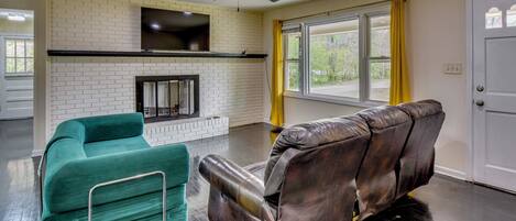 House (3 Bedrooms) | Front of property