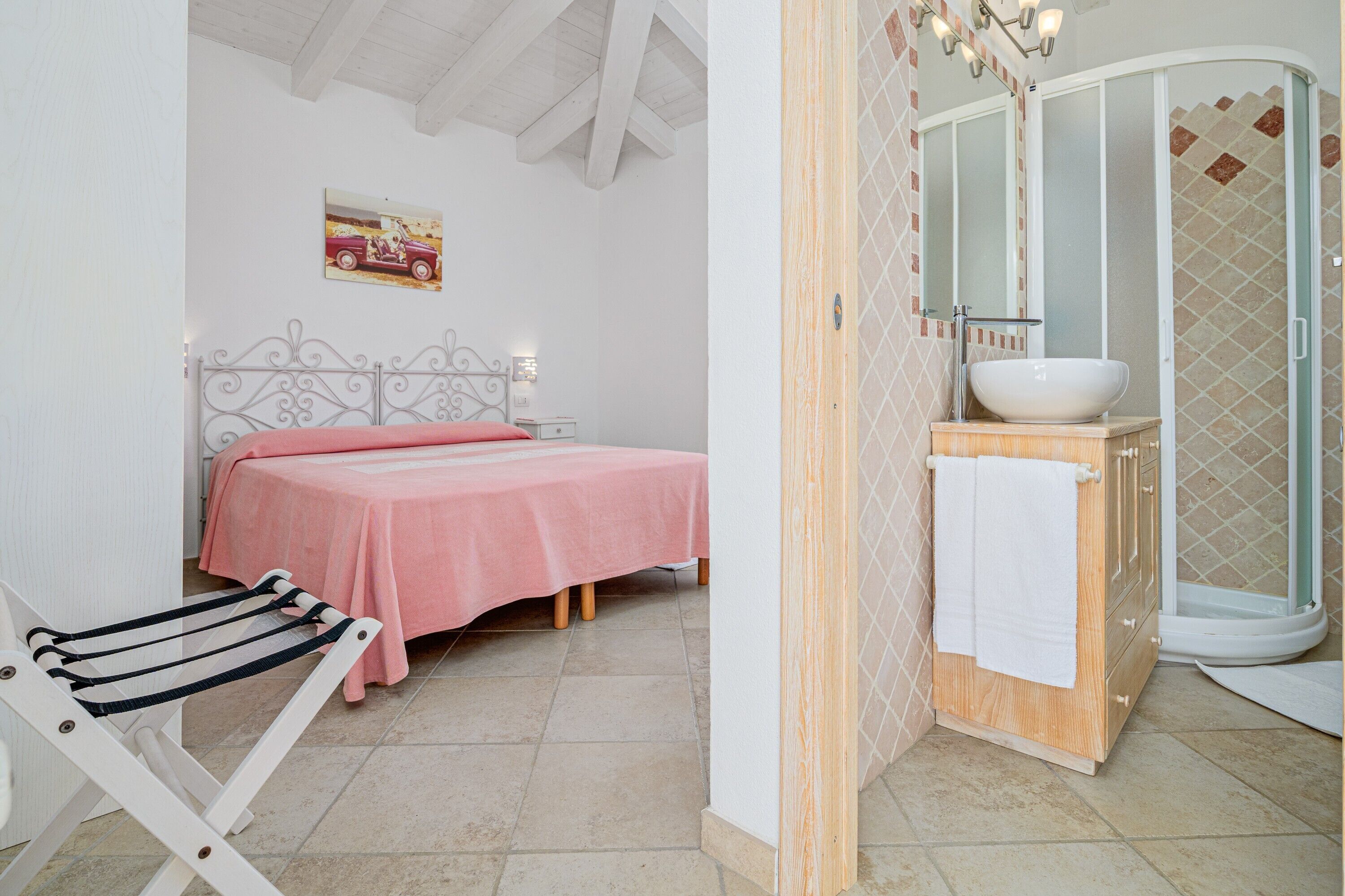 2 quartos, ferros/tábuas de passar roupa, Wi-Fi, roupa de cama