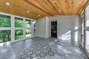Ev (2 Bedrooms) | İç mekân