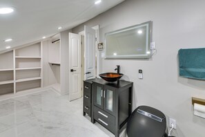 Ev (2 Bedrooms) | İç mekân