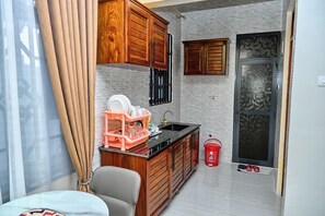 Private kitchen - Ngao Apartment & Suites Dodoma (Dodoma)