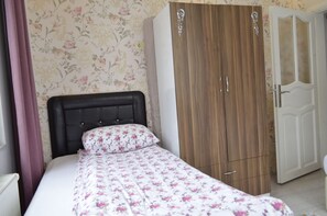 ファミリー ルーム ベッド (複数台) レイクビュー