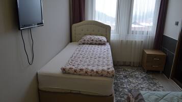 Family Room, Multiple Beds, Lake View | Free WiFi