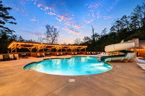 Pool - Family Cub House at Parkside Resort Cozy Smoky Stay Sleeps 4 (Sevierville)
