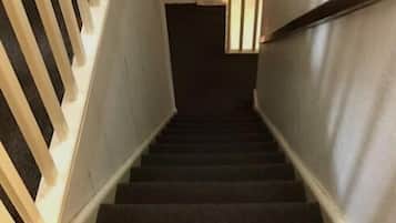 Family Room, Non Smoking | Courtyard view