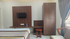 Deluxe Double Room - comfort inn (Subramanya)