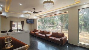 Lobby - comfort inn (Subramanya)