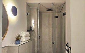 Comfort Studio | Bathroom - TEN on V - Fluent Serviced Apartments (Cape Town)