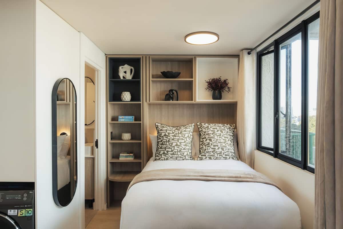Apartment | In-room safe, desk, laptop workspace, free WiFi