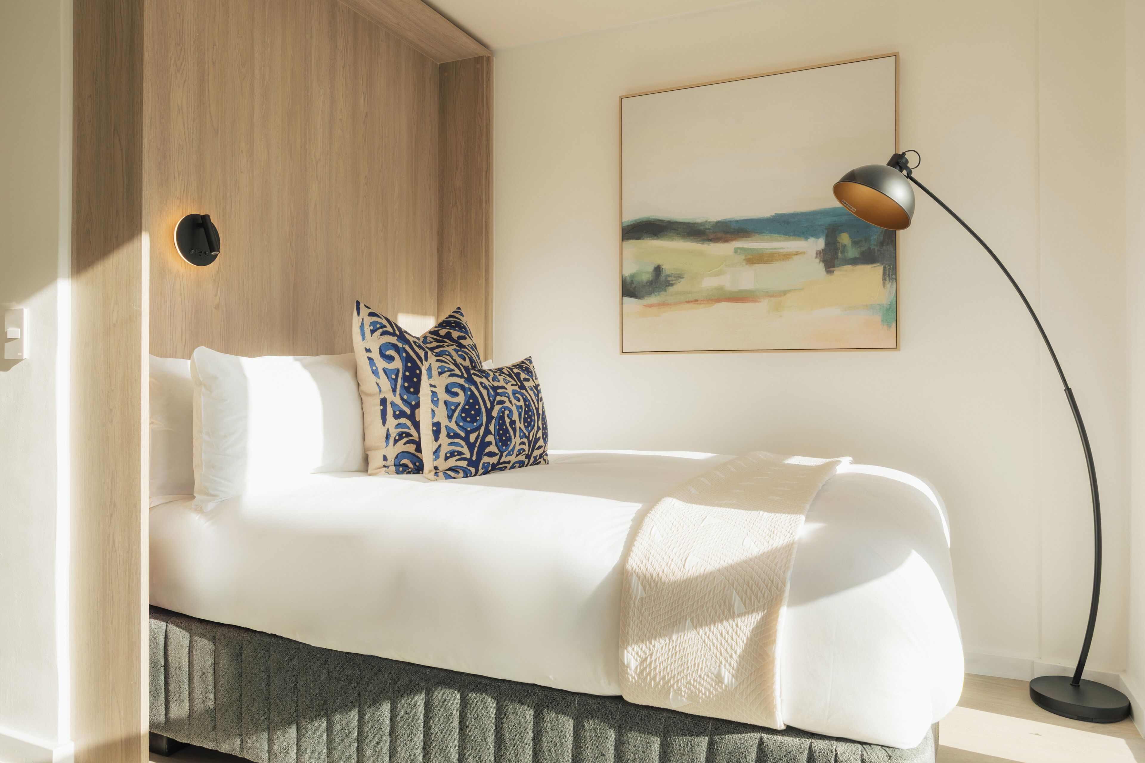 Compact Studio | In-room safe, desk, laptop workspace, free WiFi