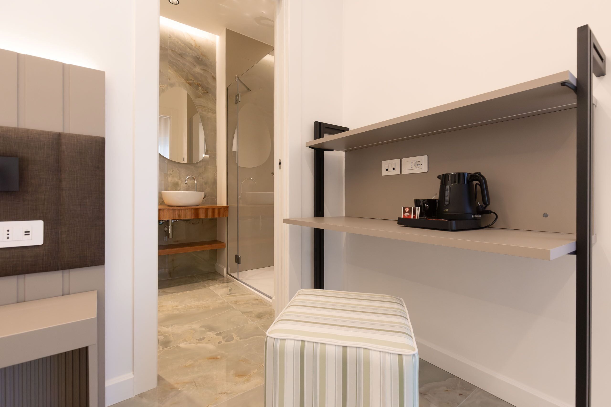 Camera Deluxe con letto matrimoniale o 2 letti singoli, balcone, vista città | Wi-Fi gratuito