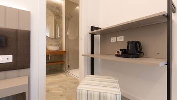 Deluxe Double or Twin Room, Balcony, City View | Free WiFi