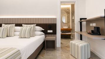 Camera Deluxe con letto matrimoniale o 2 letti singoli, balcone, vista città | Wi-Fi gratuito