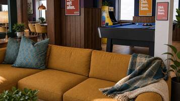 Spielezimmer