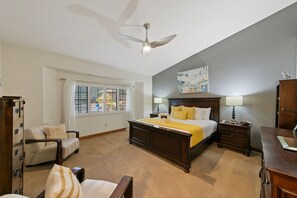 4 bedrooms, desk, iron/ironing board, free WiFi