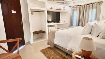 Deluxe Double or Twin Room, Garden View