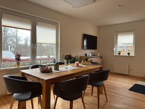 House | Living room - Ferienhaus mit Kamin in Thale-friedrichsbrunn (Thale)