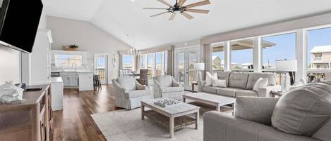 House, 3 Bedrooms | Living area