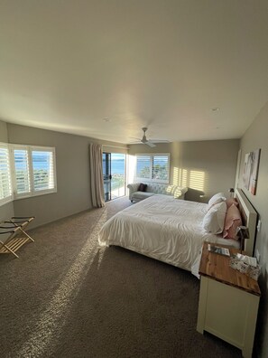 Room - Villa Snellstopia | Funky beach retreat with sea views, BBQ and great vibes (Snells Beach)