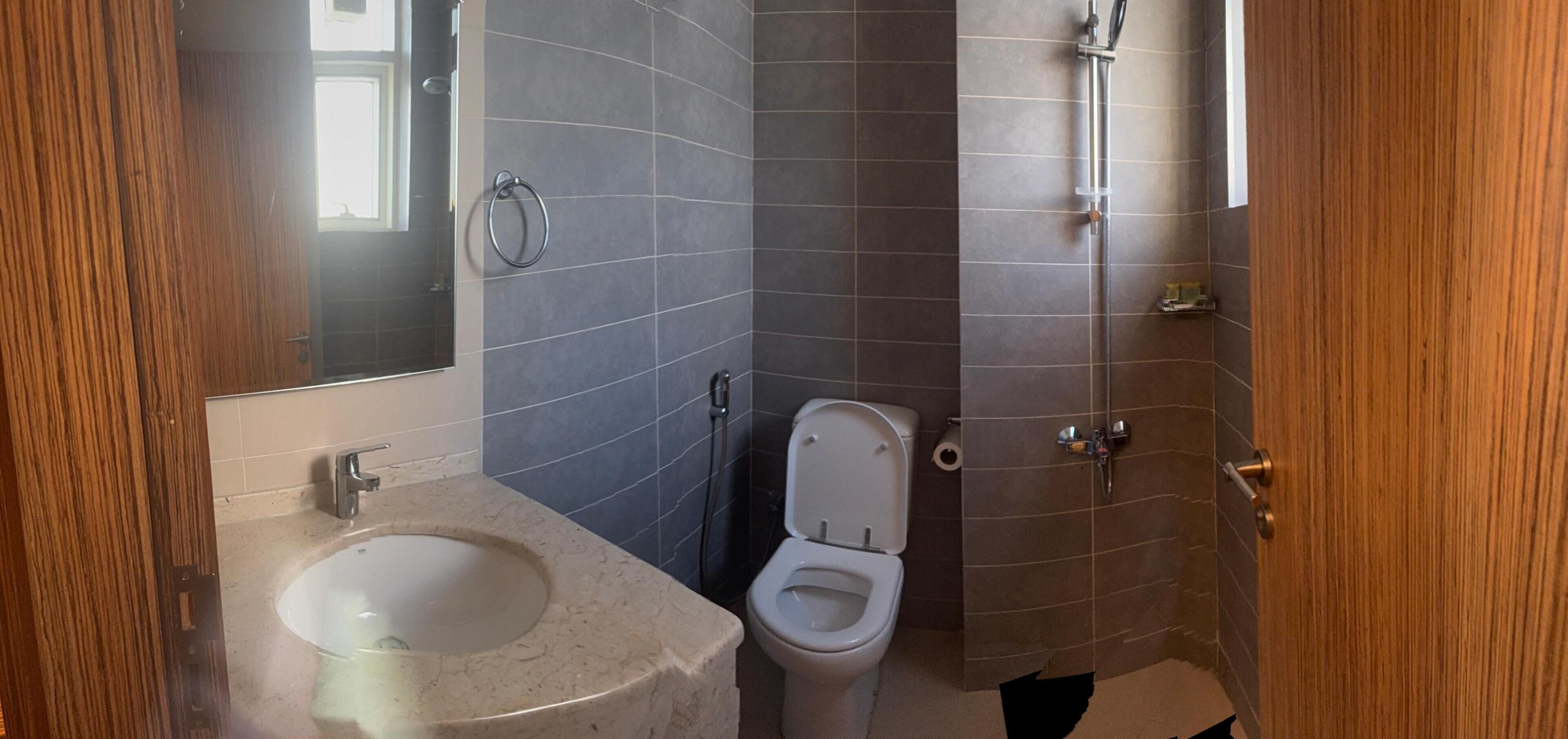 Deluxe Studio | Bathroom