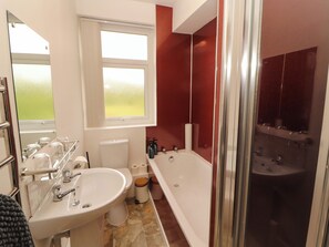 Cottage | Bathroom - Tethera (Cleator)