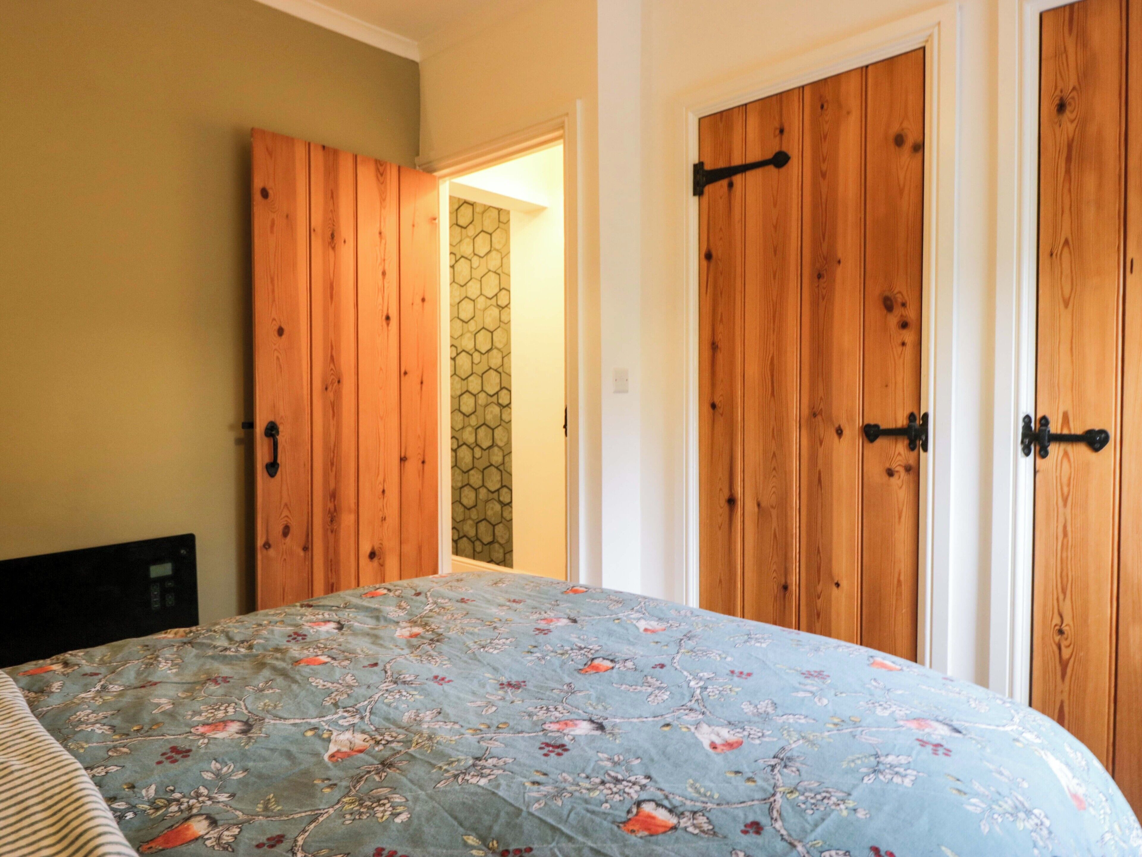 2 bedrooms, individually decorated, individually furnished, free WiFi