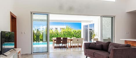 Villa, 3 Bedrooms, Accessible, Private Pool | Living room