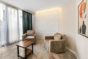 Deluxe Suite, Balcony, City View | Living area - Nivasole Lara Hotel (Antalya)