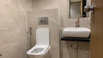 Classic Double Room | Bathroom