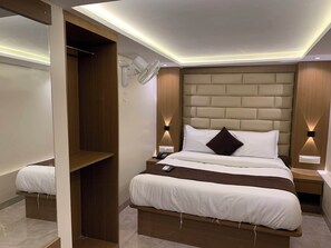 Classic Double Room - Hotel Royal Palace Fort (Mumbai)