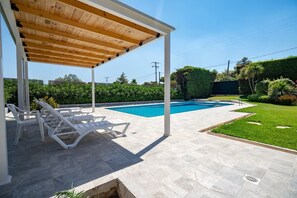Pool - Poolside Paradise Dilesi by ΜΡS (Πλάκα Δήλεσι)