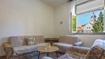 Habitación con 2 camas individuales | Zona de estar