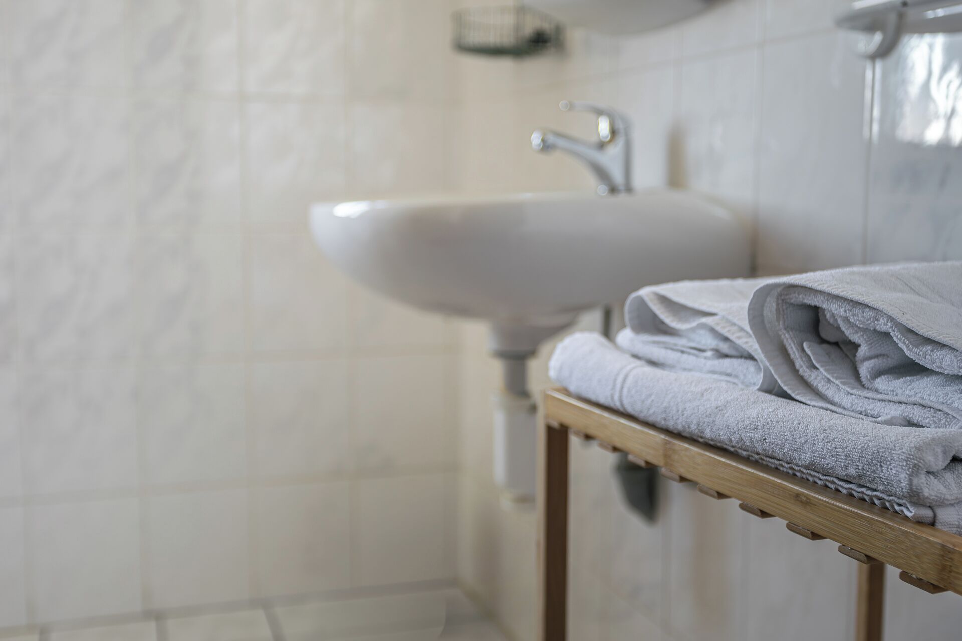 Tweepersoonskamer | Badkamer | Gratis toiletartikelen, handdoeken, zeep, shampoo
