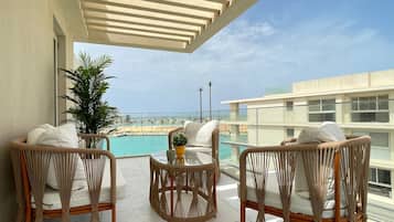 Chalet, 2 Bedrooms, Sea View | Terrace/patio