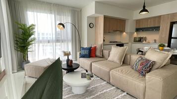 Chalet, 2 Bedrooms, Sea View | Living area