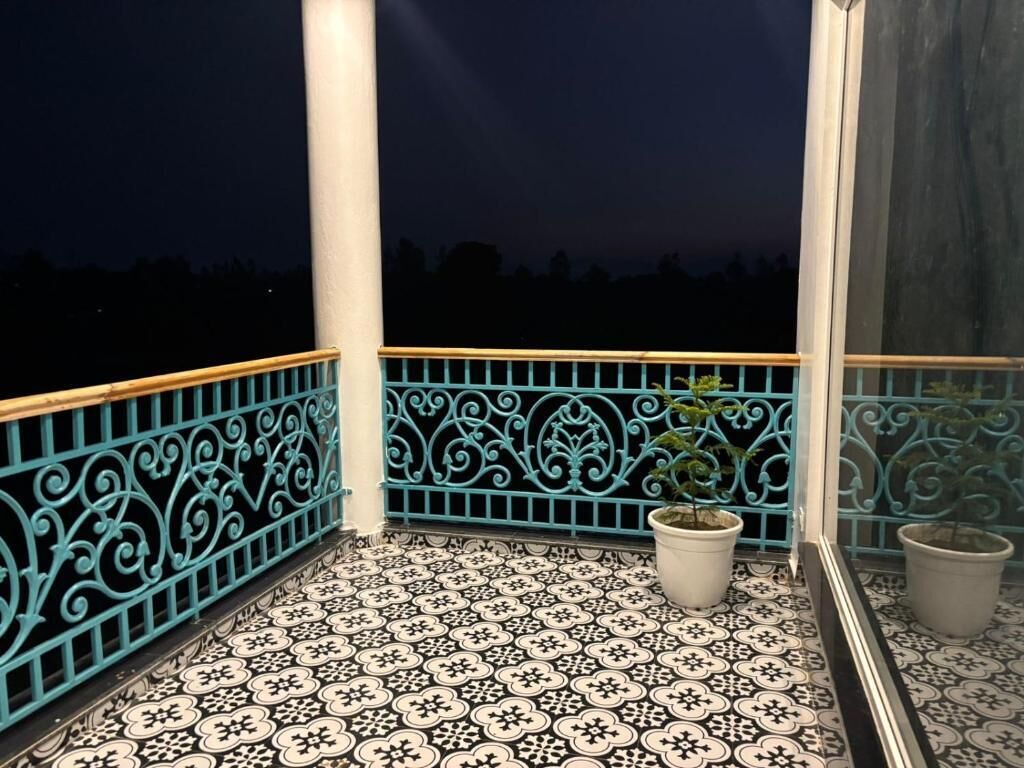 Executive Double Room, Balcony, Garden View | Property grounds