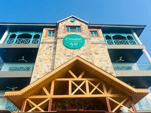 ห้องเอ็กเซกคิวทีฟดับเบิล, ระเบียง, วิวสวน | บริเวณภายนอก