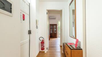 Basic Apartment | Living area