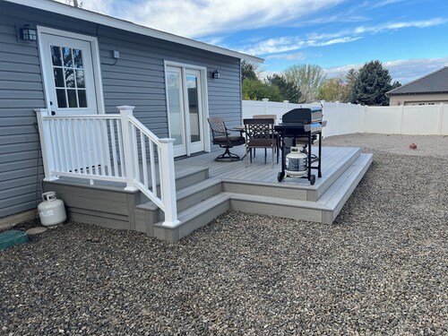 The Hideout, King Beds • Poker • Canyon Access