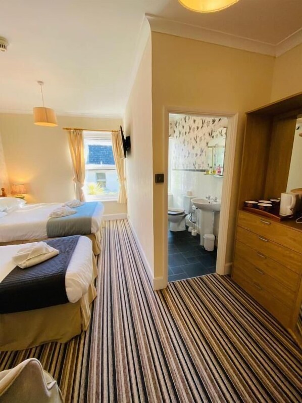 Standard Triple Room - The Carlton Hotel (Shanklin)