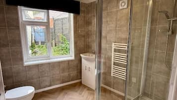 Kamar Double Standar, pemandangan laut | Kamar mandi