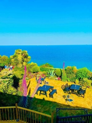 Property grounds - The Carlton Hotel (Shanklin)