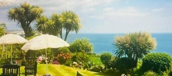 The Carlton Hotel